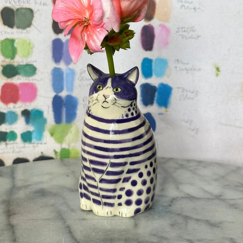 Resin Crafts Dot Vase Cat